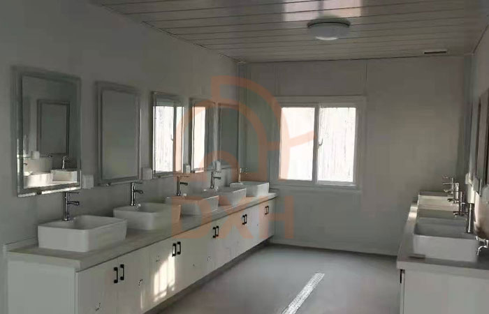 Portable-Toilets-with-Integrated-Handwash-Stations